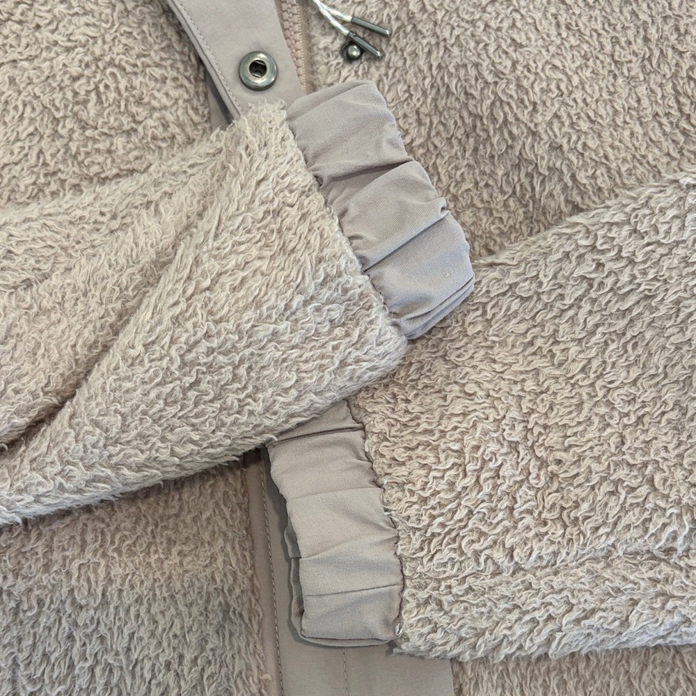 Pink Vuori Sherpa Jacket with Zipper Details - Picture 6 of 6